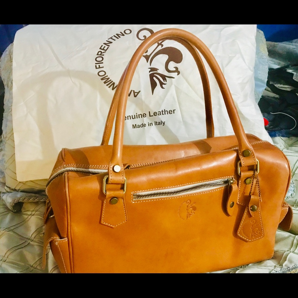 Leather handbag